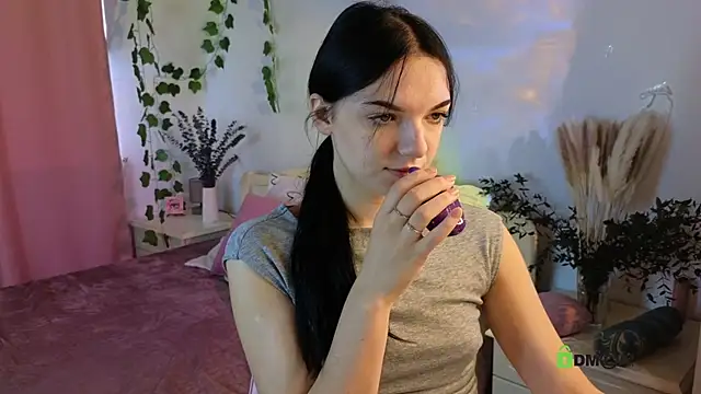 Hey Caroline online show from 09.17.25
