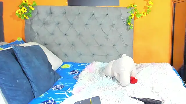 nahiroby ebony online show from 07.15.26