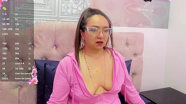 leyla smithh online show from 09.28.25