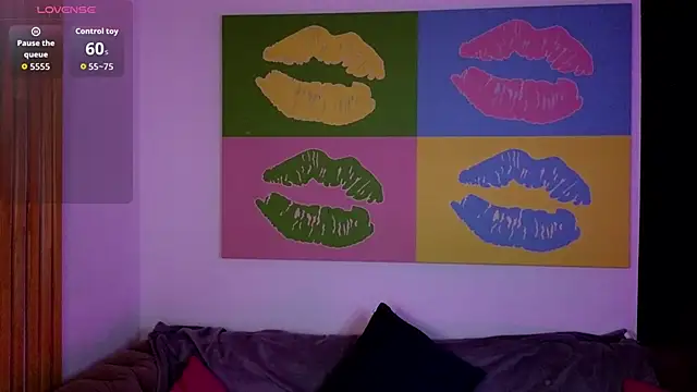 Snapshot of __grace__ chatting on 09.29.25 grace online show from 09.29.25