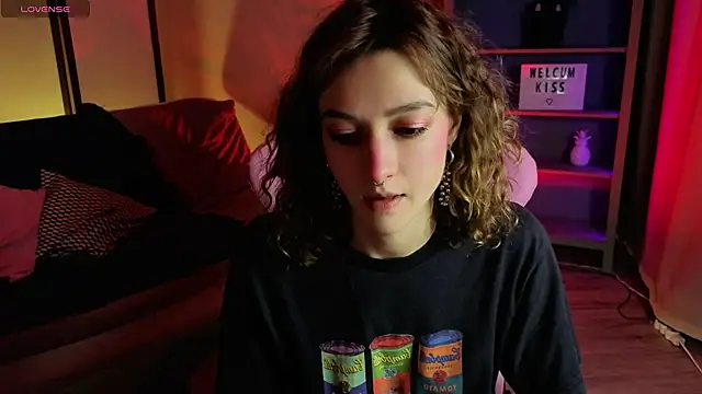 Snapshot of __grace__ chatting on 10.16.25 grace online show from 10.16.25