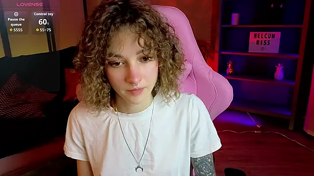 Snapshot of __grace__ chatting on 11.07.25 grace online show from 11.07.25