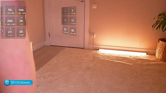 Miablueye online show from 11.09.25