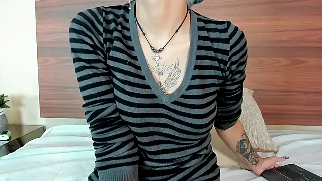 Snapshot of AnnyKitty_ chatting on 09.15.25 AnnyKitty online show from 09.15.25