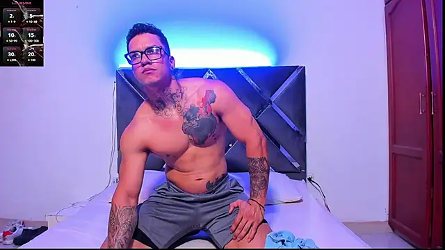 ArnoldSexy  online show from 11.04.25