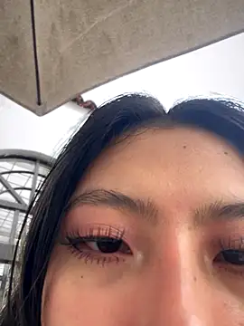 KloePink  online show from 11.03.25