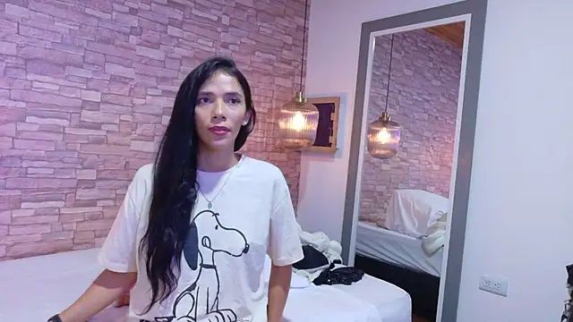 Snapshot of Martina_thompson69 chatting on 10.30.25 Martina thompson69 online show from 10.30.25