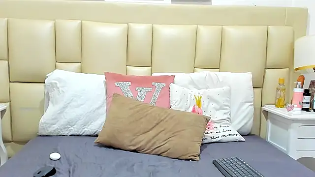 SkinnyGirl 28 online show from 11.13.25