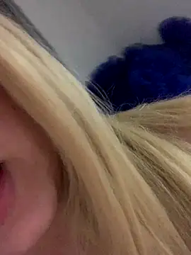 Snapshot of loiragoxtosinnha chatting on 10.23.25 loiragoxtosinnha online show from 10.23.25