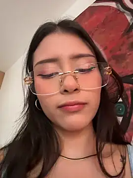 Snapshot of CatadeLuca chatting on 11.24.25 CatadeLuca online show from 11.24.25