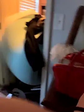 Snapshot of TaylorMade2223 chatting on 11.01.25 TaylorMade2223 online show from 11.01.25