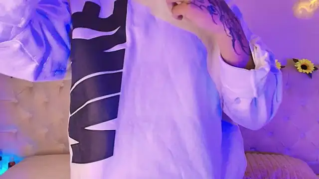 AleAurarashi online show from 03.20.26