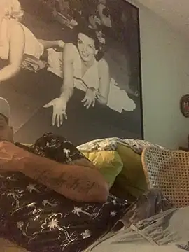 Hothotboyg online show from 10.30.25