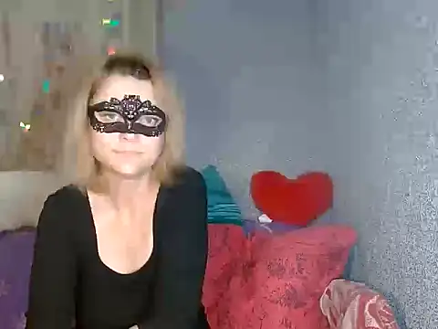 Miss Nona online show from 11.14.25