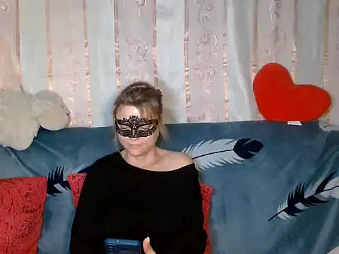 Miss Nona online show from 11.16.25