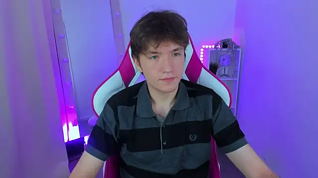 Ethan Rivers online show from 10.08.25