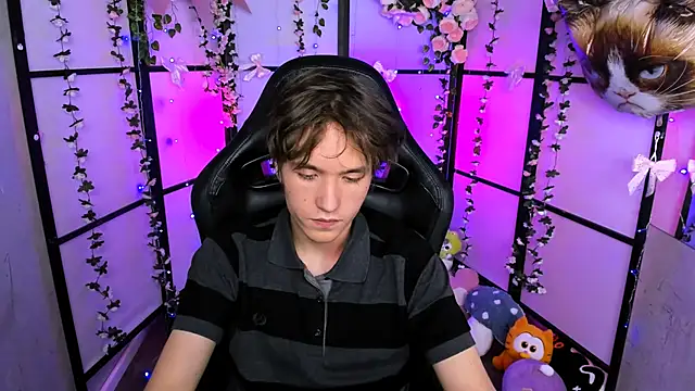 Ethan Rivers online show from 11.06.25