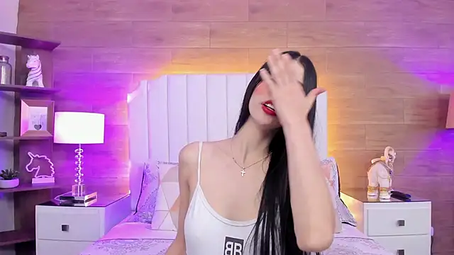 Snapshot of ScarletMore chatting on 11.14.25 ScarletMore online show from 11.14.25