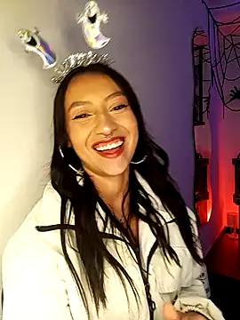 Luna Moo  online show from 10.08.25