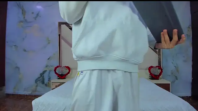 Snapshot of Nice_boy18_ chatting on 09.27.25 Nice boy18  online show from 09.27.25