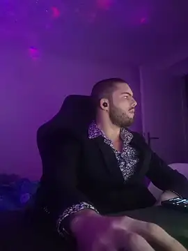 EyesNeverLies online show from 02.06.26