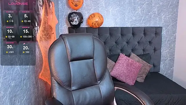 luna  dance online show from 10.30.25