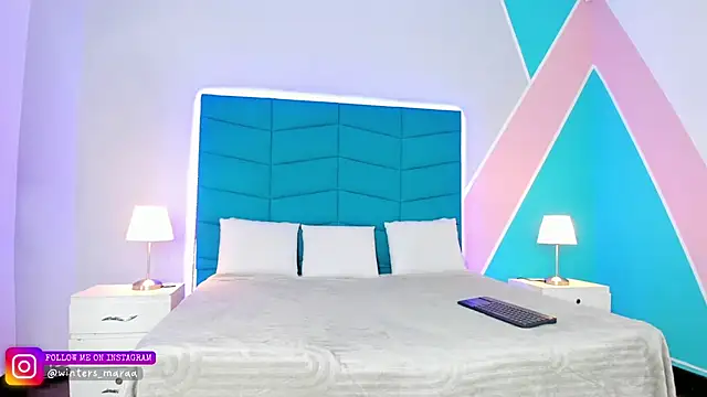 mara winters  online show from 09.30.25