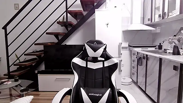 Snapshot of RyanStorm_ chatting on 10.12.25 RyanStorm online show from 10.12.25