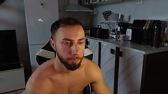 Snapshot of RyanStorm_ chatting on 11.11.25 RyanStorm online show from 11.11.25