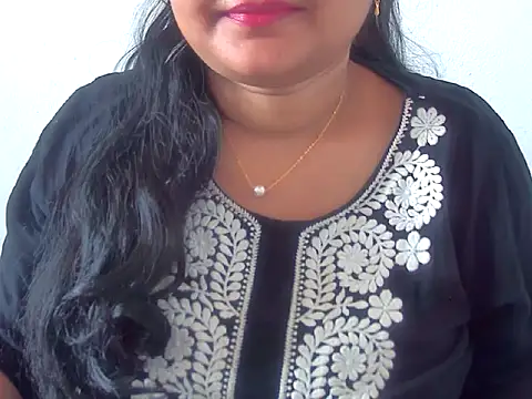 Saniya K online show from 11.25.25