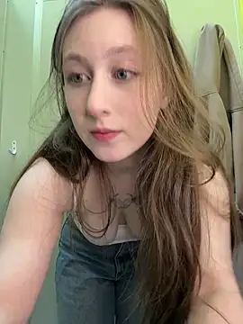 Snapshot of FroggyAnna chatting on 05.31.26 FroggyAnna online show from 05.31.26