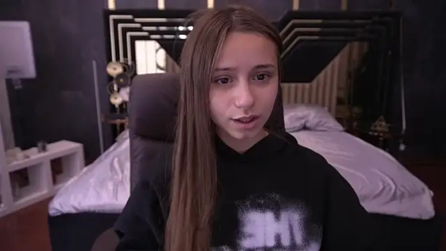 AnnaPearl online show from 10.15.25