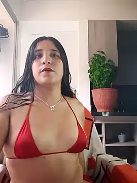 Snapshot of laura_goddess_ts chatting on 10.28.25 laura goddess ts online show from 10.28.25