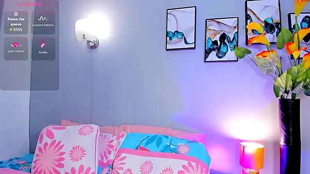 Zoee10 online show from 11.06.25