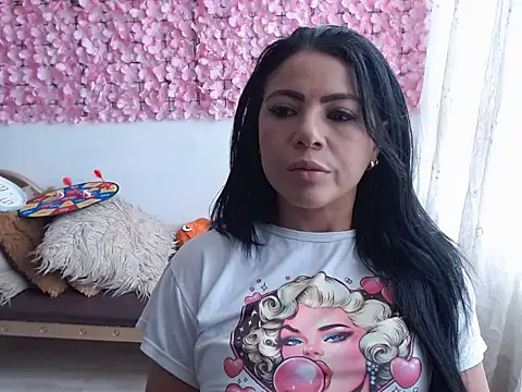 estrellahot01 online show from 09.14.25