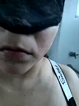 kamyla 69 online show from 12.18.25