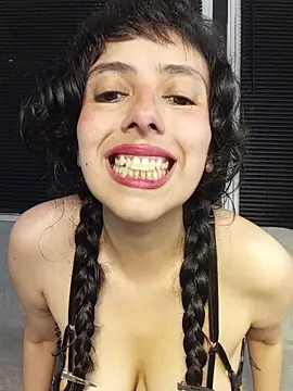 a Malgosia mako online show from 01.15.26