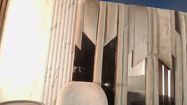 Snapshot of KiraaWild chatting on 10.15.25 KiraaWild online show from 10.15.25