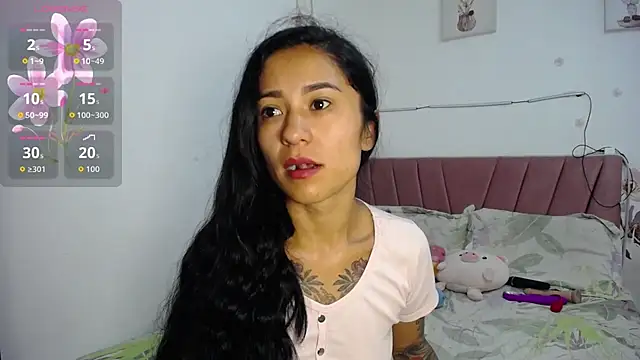 Snapshot of Liahdiaz_ chatting on 05.30.26 Liahdiaz online show from 05.30.26