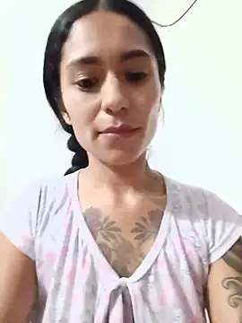 Snapshot of Liahdiaz_ chatting on 06.28.26 Liahdiaz online show from 06.28.26