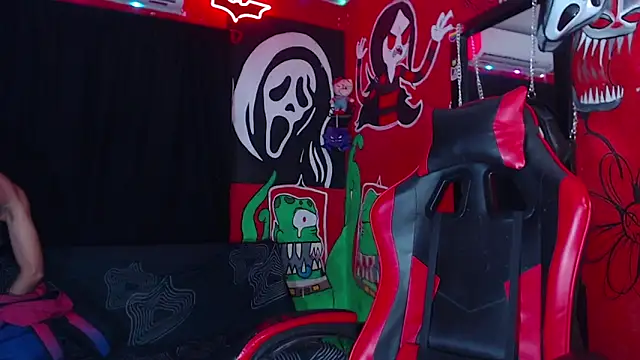 Snapshot of dante_hellsingx chatting on 11.04.25 dante hellsingx online show from 11.04.25