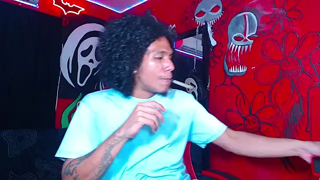 Snapshot of dante_hellsingx chatting on 11.08.25 dante hellsingx online show from 11.08.25