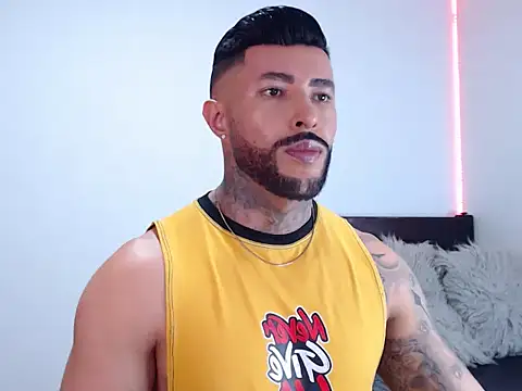 andrea de lucaa online show from 10.06.25