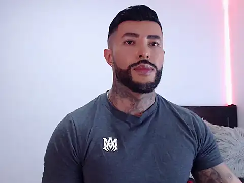 andrea de lucaa online show from 10.12.25