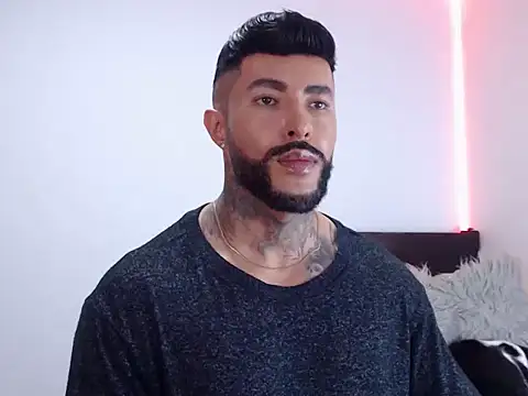 andrea de lucaa online show from 10.21.25