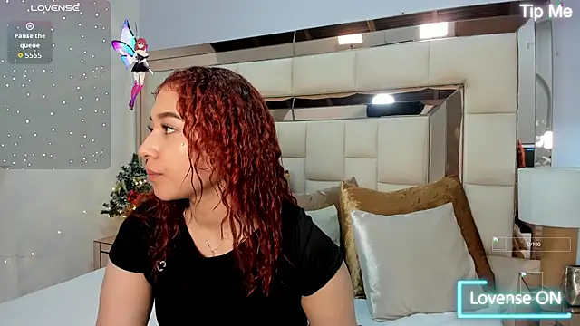 megannherrera online show from 12.04.25