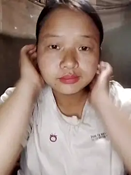 girl-babi online show from 10.30.25