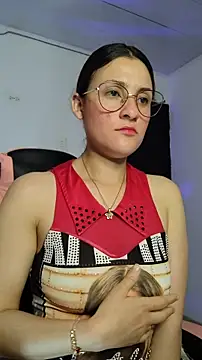 Snapshot of lindasyt chatting on 05.28.26 lindasyt online show from 05.28.26