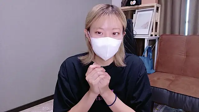 Snapshot of Nana__ch chatting on 10.01.25 Nana ch online show from 10.01.25