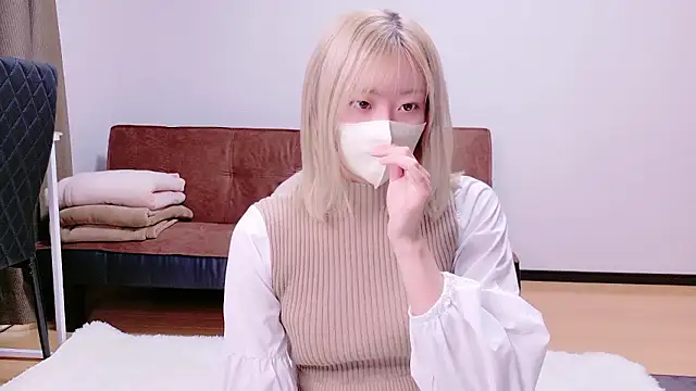 Snapshot of Nana__ch chatting on 11.19.25 Nana ch online show from 11.19.25